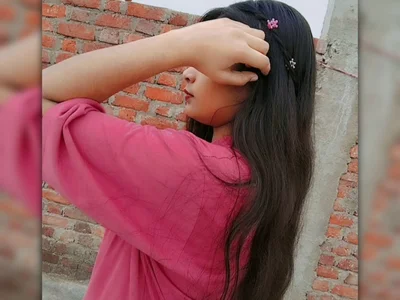 Simran_143 live cam video preview